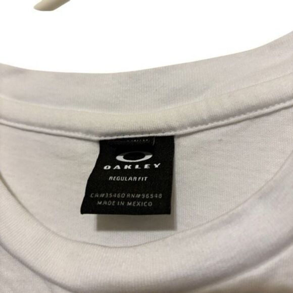 Oakley Size Medium Acorn T-Shirt - Picture 3 of 4